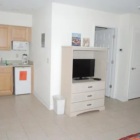Golf Course Onsite Home 3008L With Pool